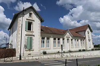 L'école élémentaire.