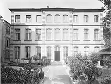 École Supérieure de Commerce de Lyon - Façade sur cour