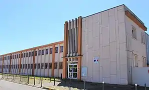 L'école élémentaire Arbizon et Le Montaigu.
