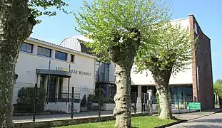 Le lycée Jean Monnet.