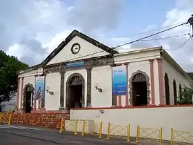 Façade de l'église en 2013.