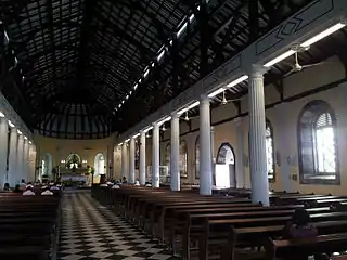 Intérieur de l'église.