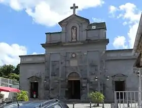 Façade de l'église Notre-Dame-du-Mont-Carmel