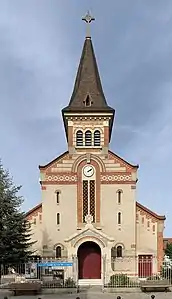 Façade de Notre-Dame-du-Sacré-Cœur.