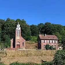 Église Saint-Gall et école.