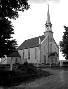 Une église située dans la ville de Mayo