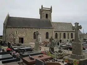 Église Saint-Martin-et-Sainte-Trinité de Néville-sur-Mer.