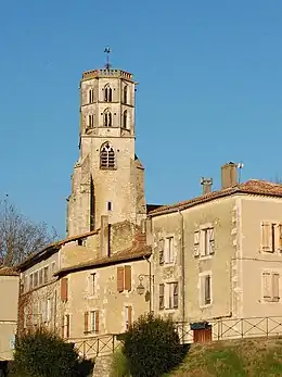 L'église Saint-Michel.