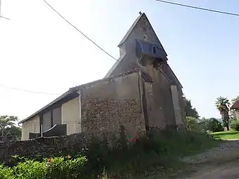 L'église et son clocher-mur.