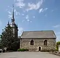 Le côté sud de l’église Saint-Pierre.