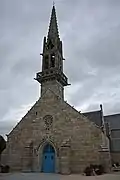 Église Saint-Pierre-et-Saint-Paul : clocher et façade ouest.