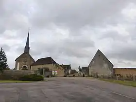 Église Saint-Pierre-et-Saint-Paul d'Eperrais.