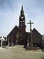 L'église paroissiale Saint-Pierre, vue extérieure d'ensemble.