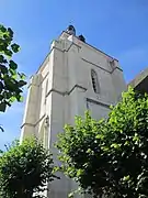 Tour-clocher de l'église Saint-Pierre.