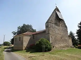 Le clocher-mur et la façade nord.