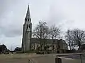 Église Saint-Pierre : vue extérieure d'ensemble.