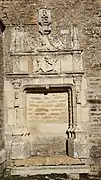 Porte du XVIe siècle de l'église.
