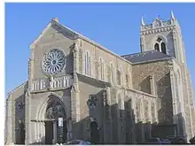 Photo représentant l'église de Saint-Martin-la-Plaine