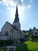 L'église Saint Saturnin vue de l'est