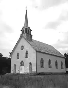 L'Église Sainte-Élisabeth (photo prise par Champlain Marcil en 1947)