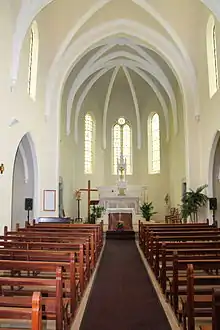 Nef de l'église de Sainte-Colombe.