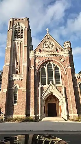 Facade de l'Église Sainte-Jeanne-d'Arc d'Amiens
