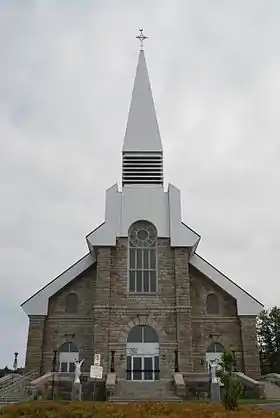 Image illustrative de l’article Église Saint-Benoît-Joseph-Labre d'Amqui