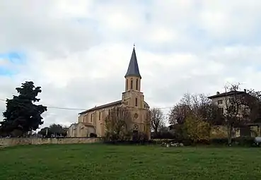 L'église Saint-Michel à clocher octogonal