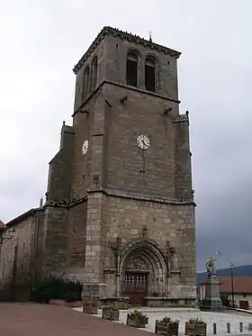 Le Poilu victorieux (monument aux morts)