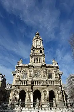 L'église de la Sainte-Trinité de Paris (1867), dont l'architecture a inspiré celle de l'église Saint-Martin.