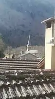 L'église vue des toits de Savignac