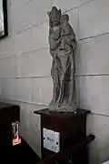 Statue de la Vierge à l'enfant.