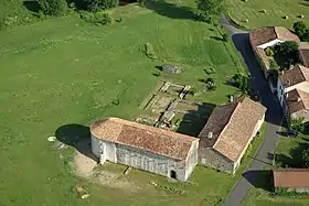 Vue aérienne de l'église en 2009.