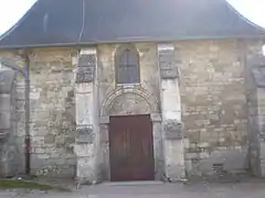 Le portail de l'église.