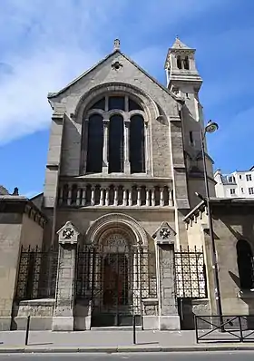 Église au no 51 bis.