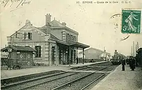 L'ancienne gare, détruite en 1944.