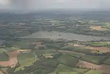 L'étang de la Cantache, vue aérienne