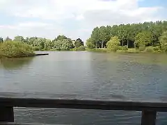 Un des étangs du vélodrome.