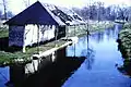 Ancien lavoir en 1959 au bord de la rivière L'Ardon (aujourd'hui disparu).