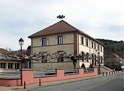 La mairie.