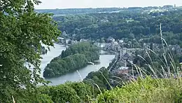 Île Vas-t'y-Frotte, vue depuis la citadelle de Namur.