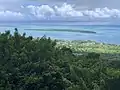 Île aux Bénitiers depuis le belvédère de Chamarel