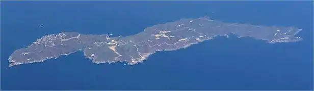 Vue aérienne de l'île du Levant, en 2016.