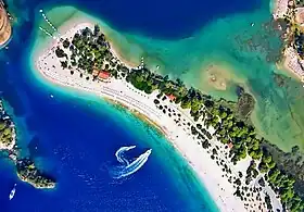 Une plage à Ölüdeniz