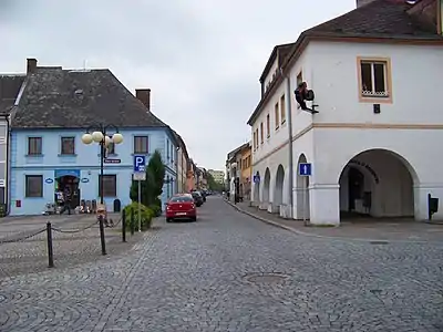 Rue partant de la Vieille Place.