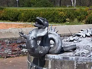 Chimère, détail de la fontaine.