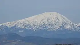 Vue depuis la Béotie, au sud-ouest.