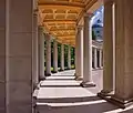 Arkhangelskoe - extérieur colonnade de la nécropole des Ioussopov