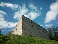 bastion de la colline du château classé.