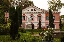 La bibliothèque de la ville classée.